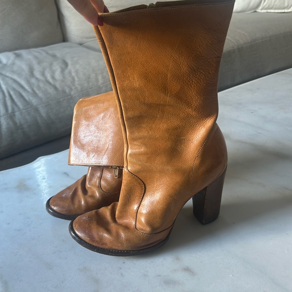 Mark Jacobs light brown leather boots